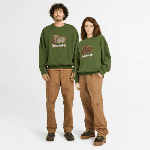 Kastig geschnittenes All Gender Sweatshirt mit Aufnäher und Rundhalsausschnitt in Dunkelgrün, , Größe: L - Timberland - Modalova