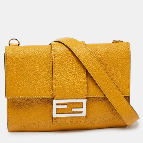 Selleria Leather Flat Baguette Messenger Bag - Fendi - Modalova