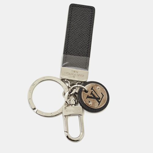 Neo LV Club Taiga Leather Tone Keychain - Louis Vuitton - Modalova