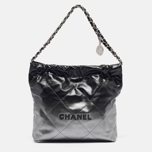 Metallic Ombre Quilted Shiny Leather Small 22 Hobo - Chanel - Modalova