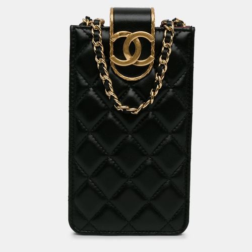 CC Quilted Lambskin Phone Holder with Chain - Chanel - Modalova