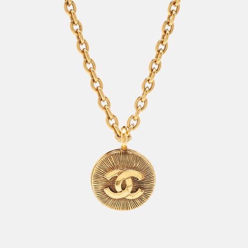 Vintage Tone CC Medallion Pendant Necklace - Chanel - Modalova