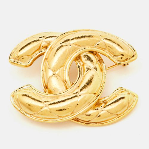 Chanel CC Quilted Gold Tone Brooch - Chanel - Modalova