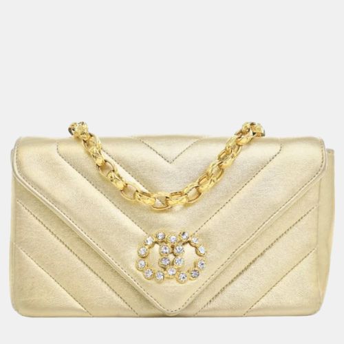 Metallic Lambskin Leather Small Faux Pearl V Stitch Shoulder Bag - Chanel - Modalova