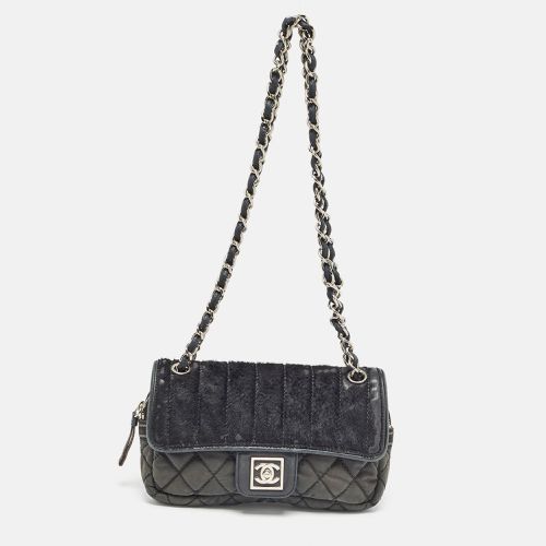 Quilted Nylon and Leather Sport Line Camera Flap Bag - Chanel - Modalova