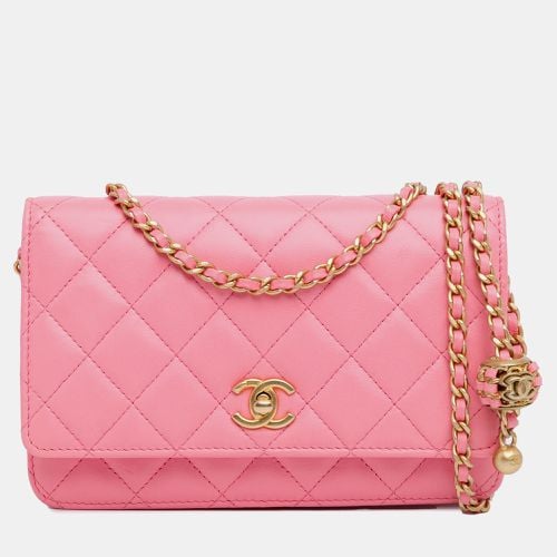 Lambskin Pearl Crush Wallet On Chain - Chanel - Modalova