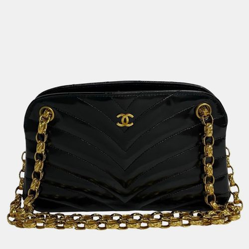 Quilted Leather CC V Stitch Crossbody Bag - Chanel - Modalova