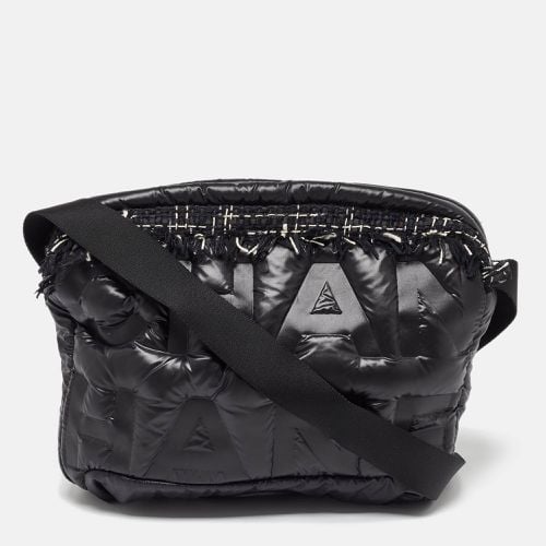 Embossed Nylon Doudoune Crossbody Bag - Chanel - Modalova