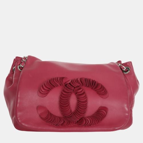 Leather Disc Accordion Flap Bag - Chanel - Modalova