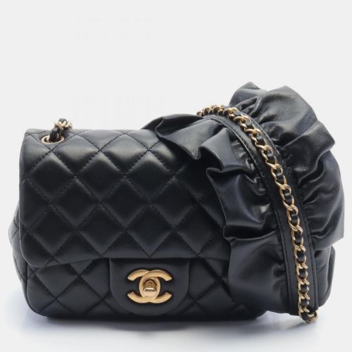 Lambskin Matelasse Shoulder Bag - Chanel - Modalova