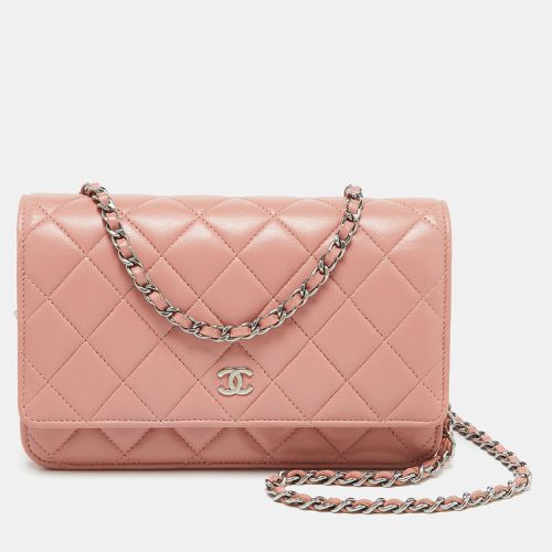 Peach Quilted Leather CC Flap Wallet on Chain - Chanel - Modalova