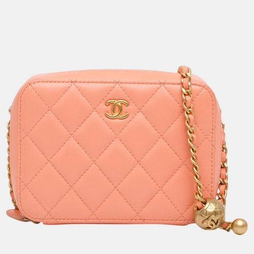 CC Quilted Lambskin Pearl Crush Camera Bag - Chanel - Modalova