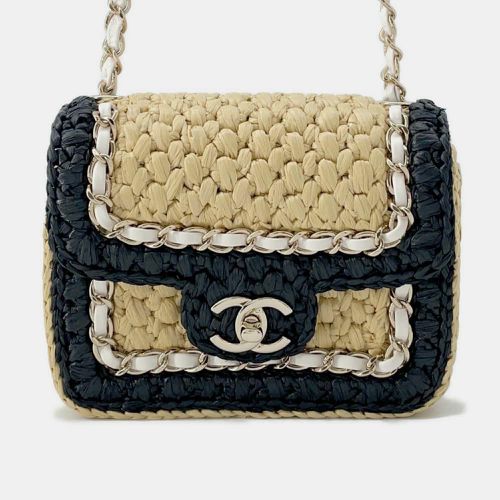 Black/White/ Blade Raffia Lambskin Flap Bag Mini - Chanel - Modalova