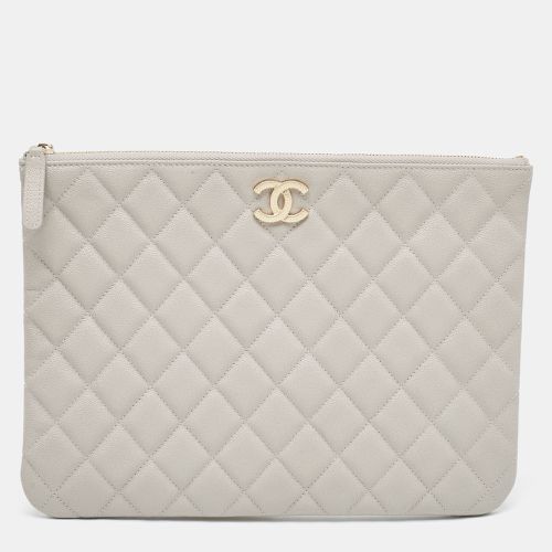 Quilted Cavair Leather CC Zip Pouch - Chanel - Modalova