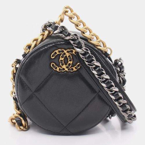 Lambskin 19 Matelasse Shoulder Bag - Chanel - Modalova