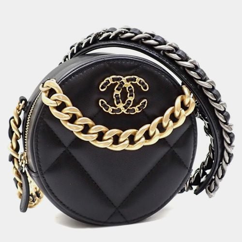 Lambskin Matelasse 19 Disneuf Round Chain Shoulder Bag - Chanel - Modalova