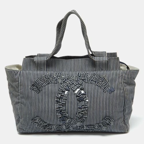 Chambray /White Canvas CC Striped Shopper Tote - Chanel - Modalova