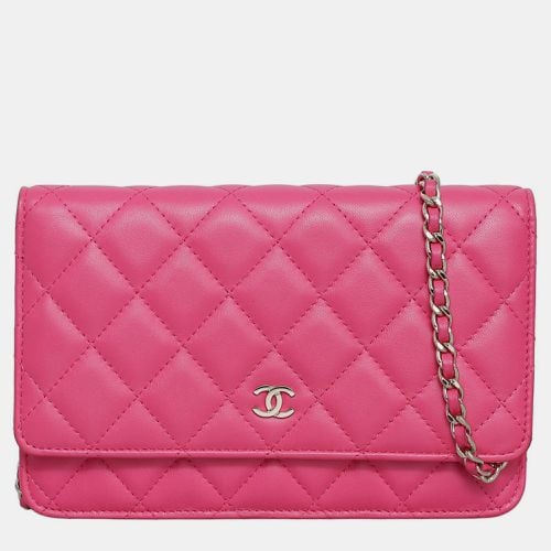 Classic Wallet on Chain WOC Bag - Chanel - Modalova