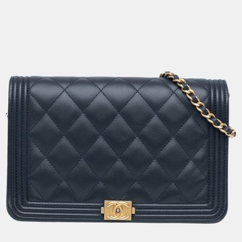 Quilted Lambskin Boy Wallet On Chain - Chanel - Modalova