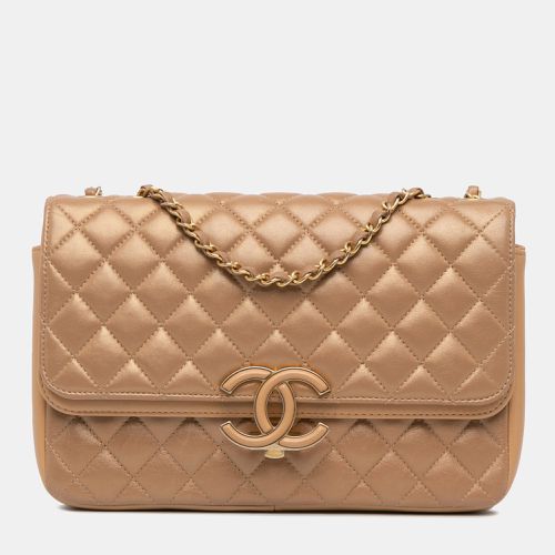 Medium Quilted Metallic Lambskin CC Chic Double Flap - Chanel - Modalova