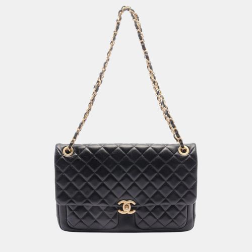 Leather Matelasse Shoulder Bag - Chanel - Modalova