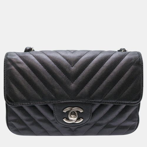 Caviar Skin Seal Chevron Shoulder Bag - Chanel - Modalova