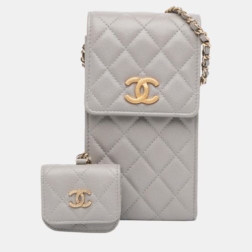 Quilted Caviar Phone and Airpods Pro Case with Chain - Chanel - Modalova