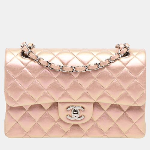 Small Classic Iridescent Lambskin Double Flap - Chanel - Modalova