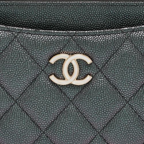 Iridescent Caviar Leather CC Zip Pouch - Chanel - Modalova