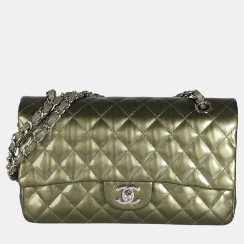 Striated Quilted Patent Medium Classic Double Flap Bag - Chanel - Modalova