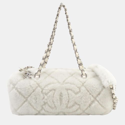 Shearling Hand Chain Shoulder Bag Leather - Chanel - Modalova