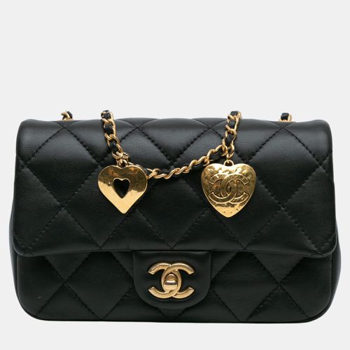 Mini Quilted Lambskin Heart Charms Flap - Chanel - Modalova