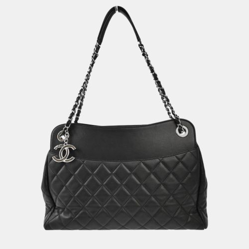 Quilted Lambskin Chain Shoulder Tote Bag - Chanel - Modalova