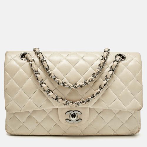 Quilted Leather Medium Classic Double Flap Bag - Chanel - Modalova