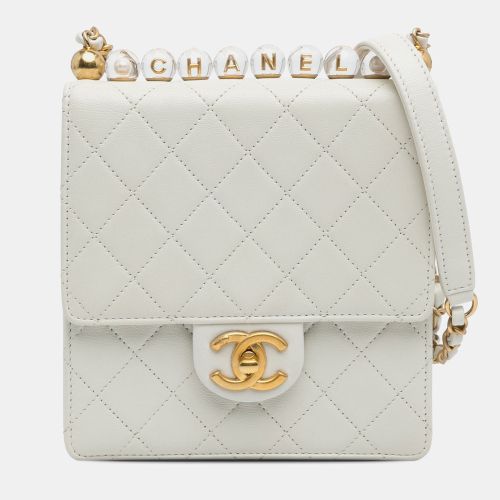 Chic Pearls Flap Small Lambskin Shoulder Bag - Chanel - Modalova