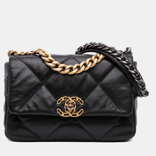 Medium Lambskin 19 Flap - Chanel - Modalova