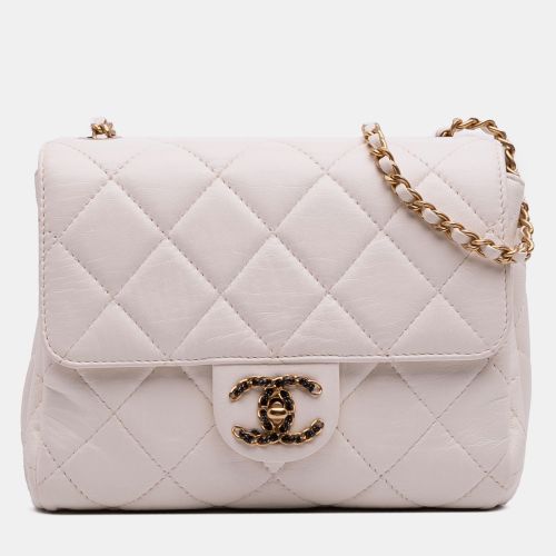 CC Quilted Aged Calfskin Accordion Flap - Chanel - Modalova