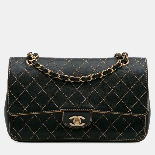 Medium Classic Calfskin Wild Stitch Double Flap - Chanel - Modalova