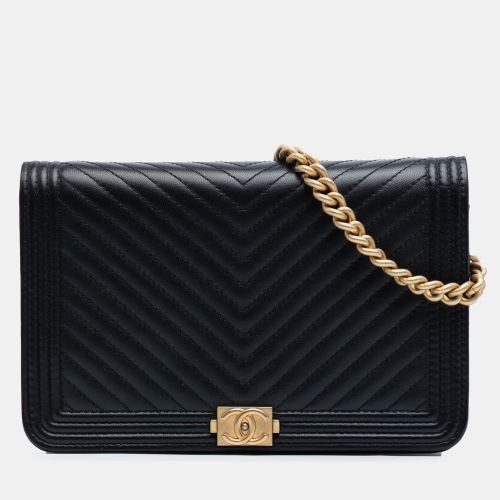 Chevron Quilted Calfskin Boy Wallet On Chain - Chanel - Modalova