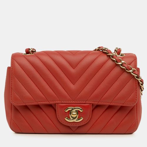 Mini Chevron Quilted Lambskin Rectangular Flap Bag - Chanel - Modalova