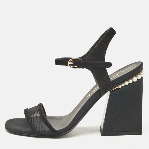 Mesh and Suede CC Ankle Strap Sandals Size 36 - Chanel - Modalova