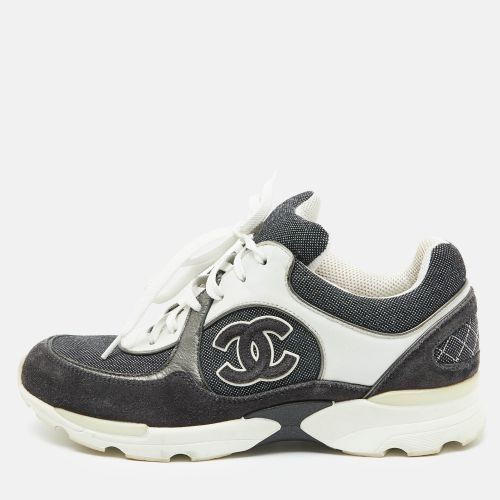 White Canvas and Suede CC Logo Lace Up Sneakers Size 38 - Chanel - Modalova