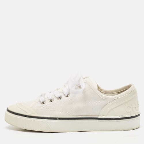 Canvas and Rubber Low Top Sneakers Size 38 - Chanel - Modalova