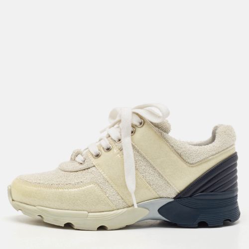 White PVC and Tweed Low Top Sneakers Size 35.5 - Chanel - Modalova