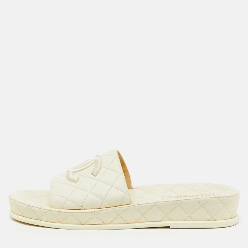 Off Quilted Leather CC Slide Sandals Size 42 - Chanel - Modalova