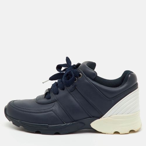 White Leather CC Low Top Sneakers Size 36.5 - Chanel - Modalova