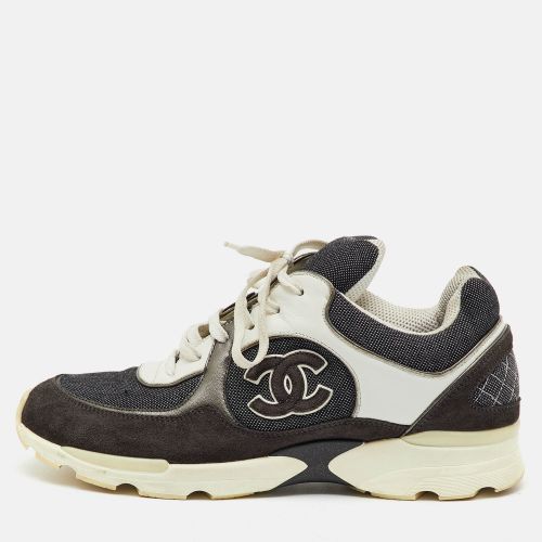 Grey Fabric, Suede and Leather CC Low Top Sneakers Size 40.5 - Chanel - Modalova