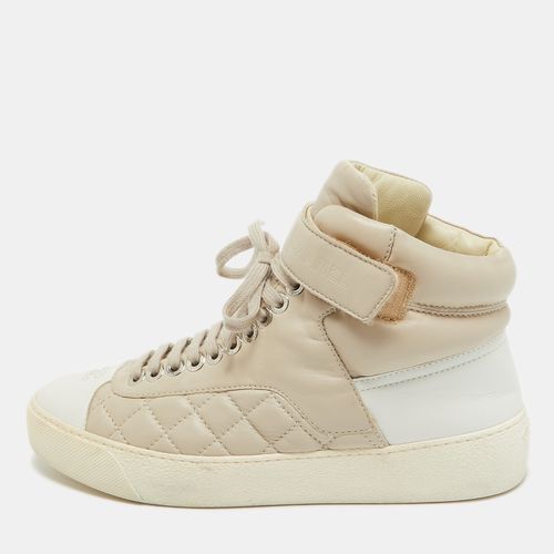 Pink Quilted Leather CC High Top Sneakers Size 35 - Chanel - Modalova