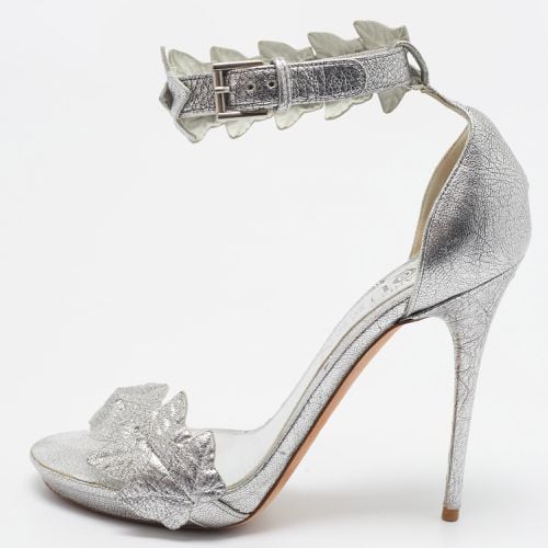 Metallic Textured Leather Ivy Leaf Embellished Open Toe Sandals Size 36.5 - Alexander McQueen - Modalova