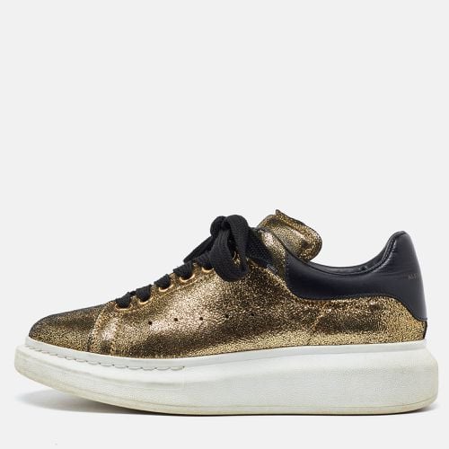 Black Foil Leather Oversized Low Top Sneakers Size 39 - Alexander McQueen - Modalova